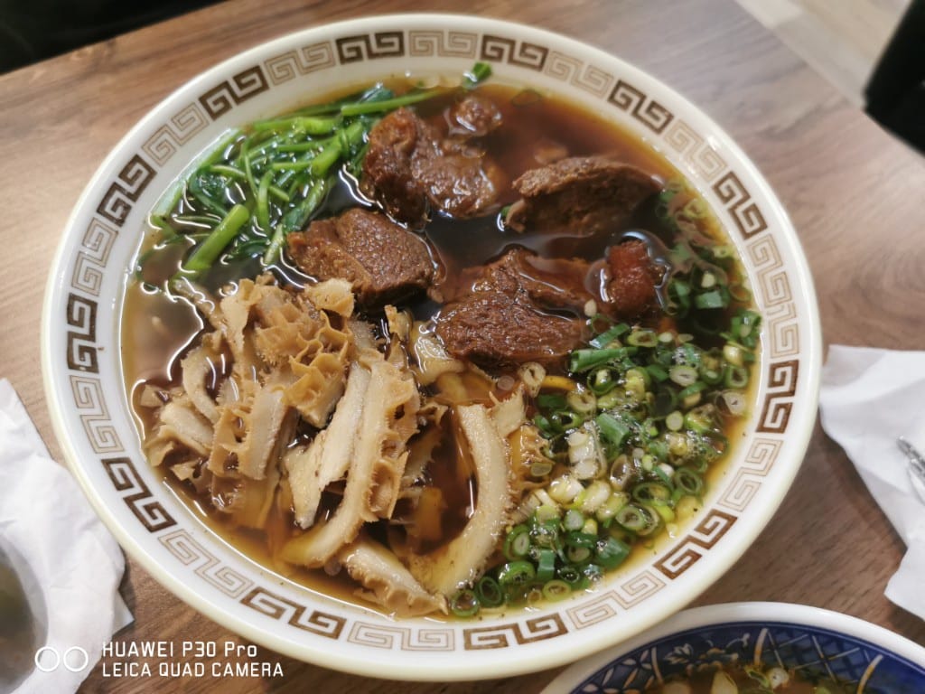 【新莊美食】麵麵牛浪，找到一碗有家味道的牛肉麵