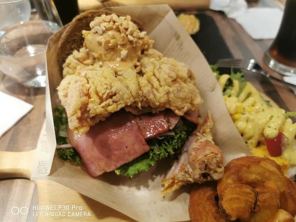 【板橋美食】角落utopio，板橋巷子裡的美味漢堡