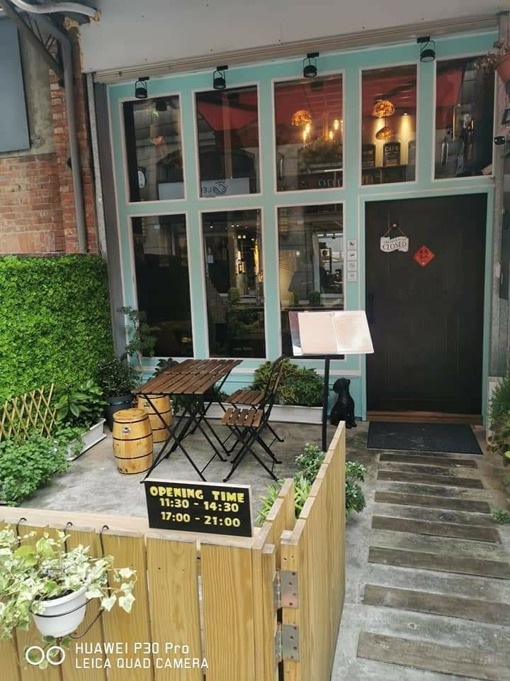 【板橋美食】角落utopio，板橋巷子裡的美味漢堡