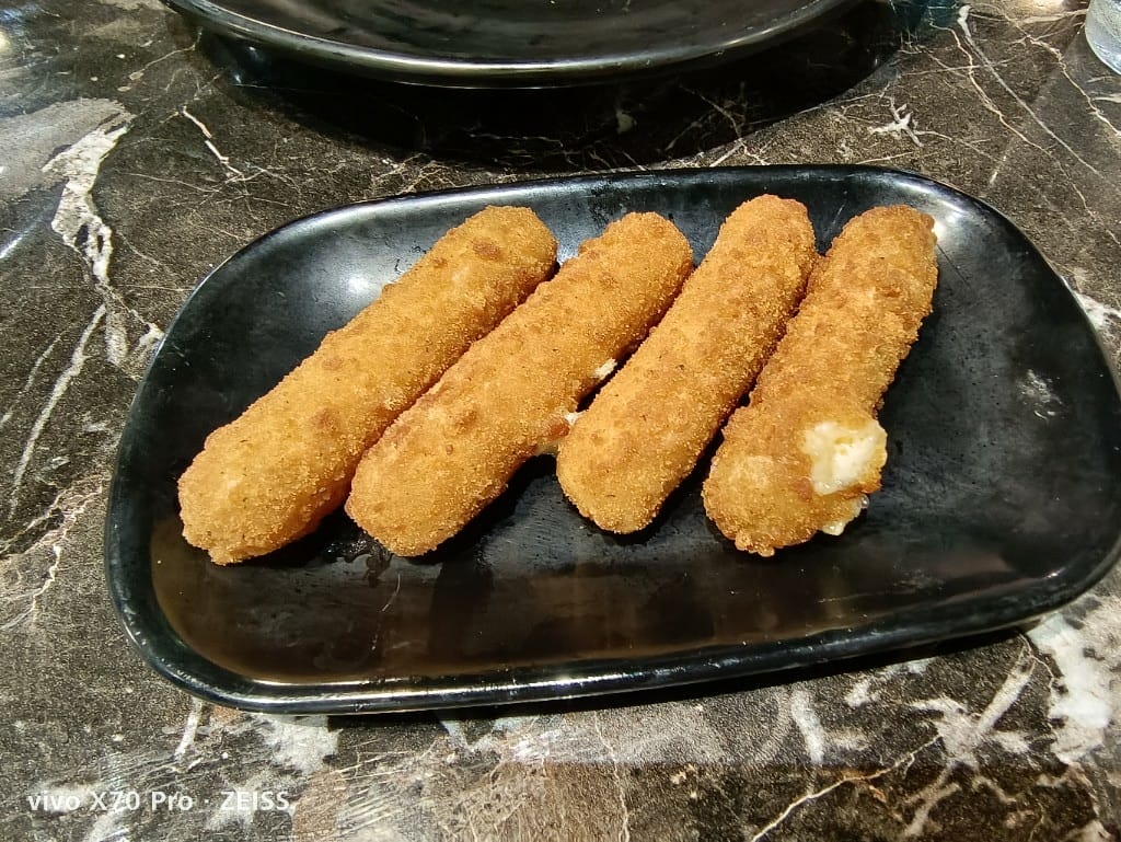 【台北美食】 肉肉遇到麵，只能說是一場悲劇的午餐吃到飽