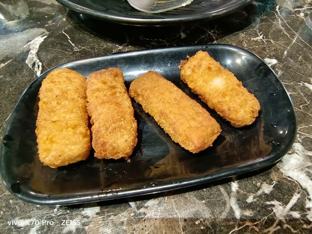 【台北美食】 肉肉遇到麵，只能說是一場悲劇的午餐吃到飽