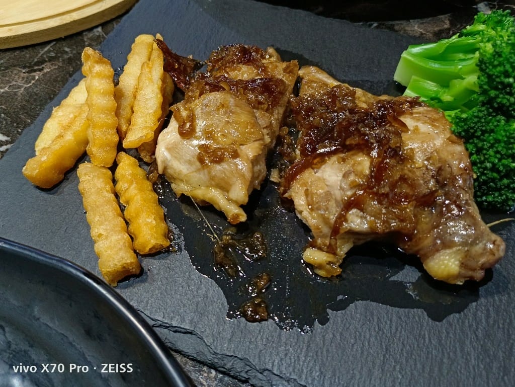 【台北美食】 肉肉遇到麵，只能說是一場悲劇的午餐吃到飽