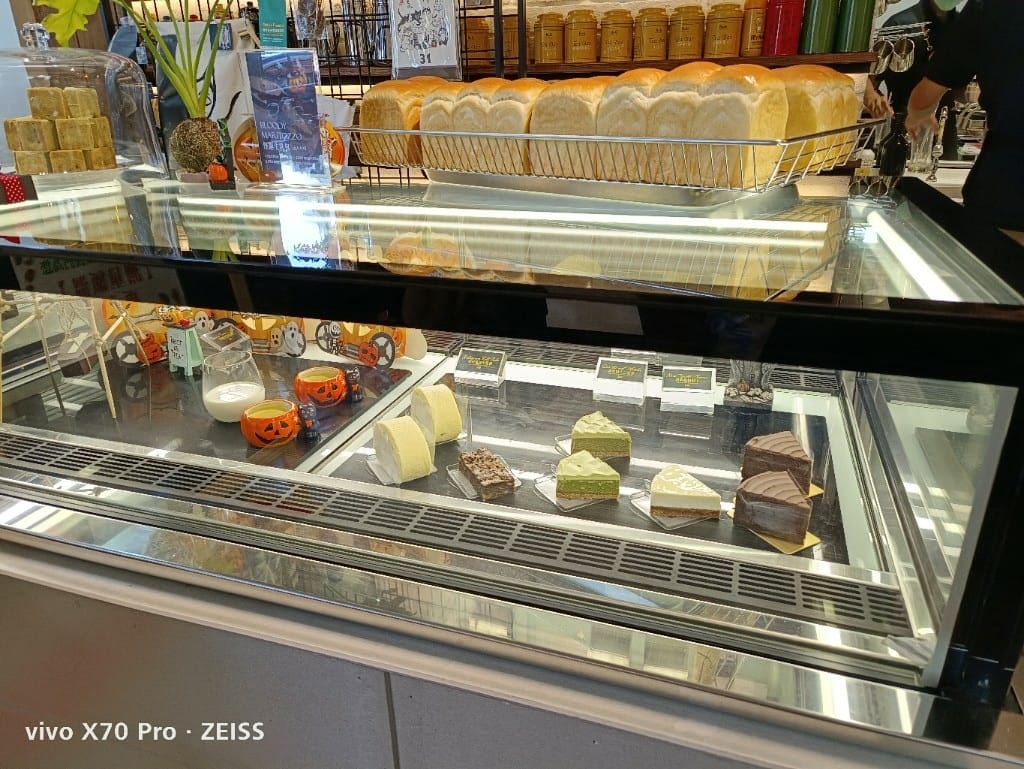 【蘆洲美食】 魚缸咖啡,充滿期待的甜點咖啡店 - 第31張圖 【蘆洲美食】 魚缸咖啡,充滿期待的甜點咖啡店