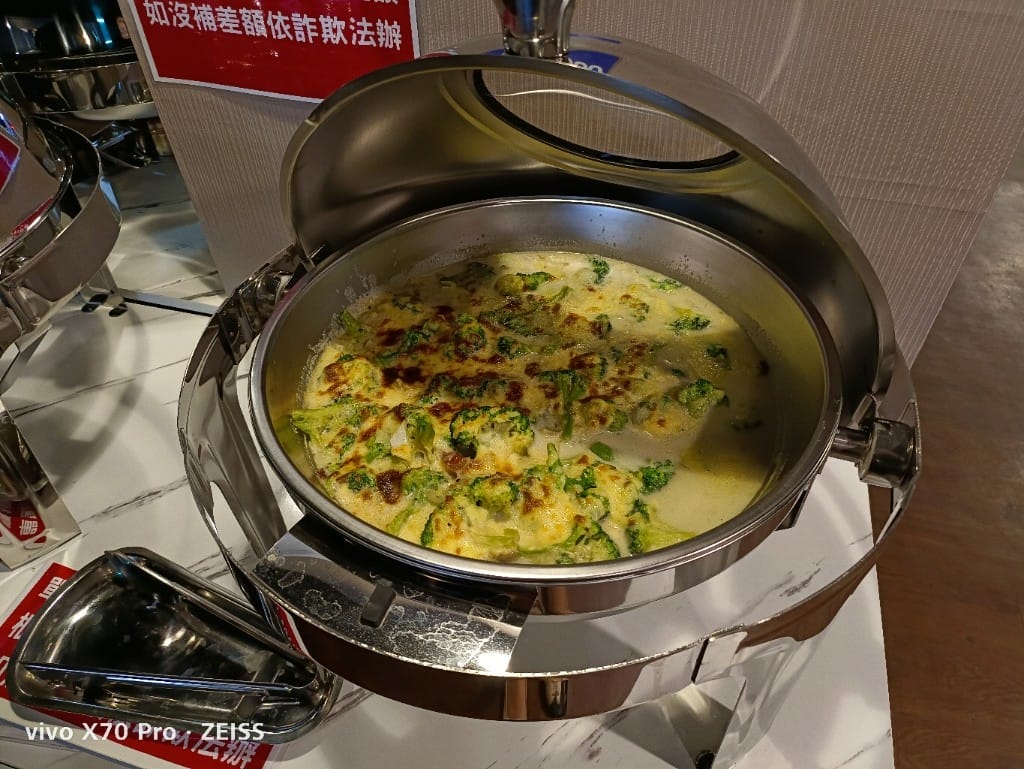 【台北美食】 肉肉遇到麵，只能說是一場悲劇的午餐吃到飽