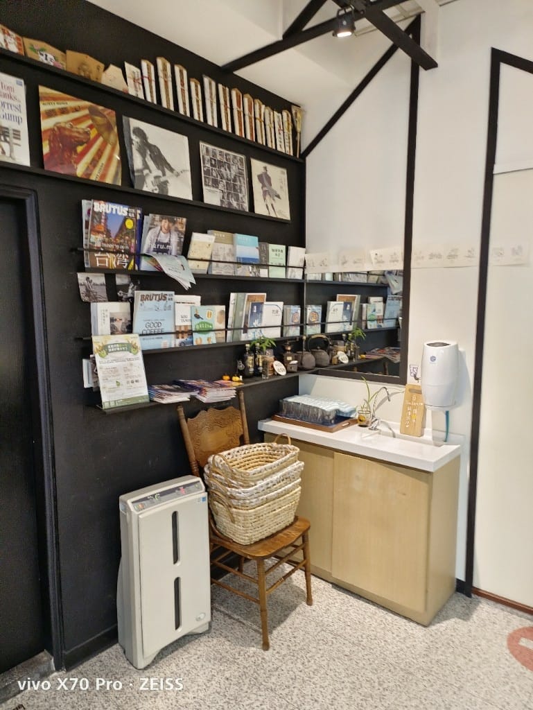 【蘆洲美食】 魚缸咖啡,充滿期待的甜點咖啡店 - 第30張圖 【蘆洲美食】 魚缸咖啡,充滿期待的甜點咖啡店