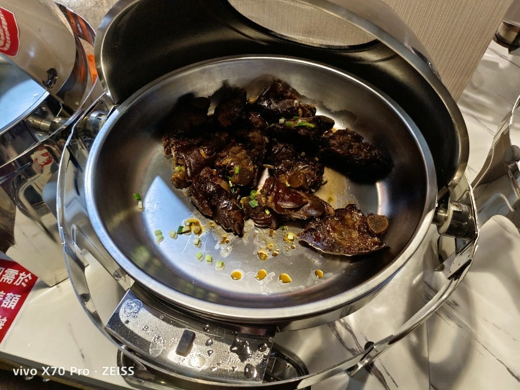 【台北美食】 肉肉遇到麵，只能說是一場悲劇的午餐吃到飽