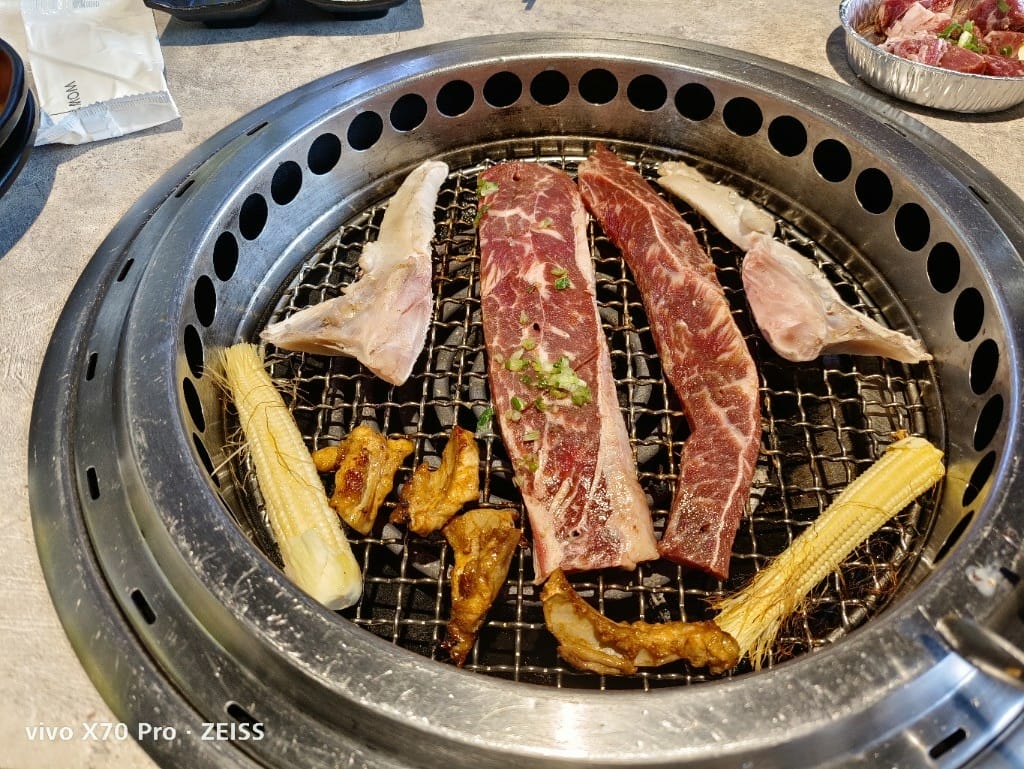 【台北美食】 肉次方，王品集團下的燒肉吃到飽，肉質和環境真的好棒