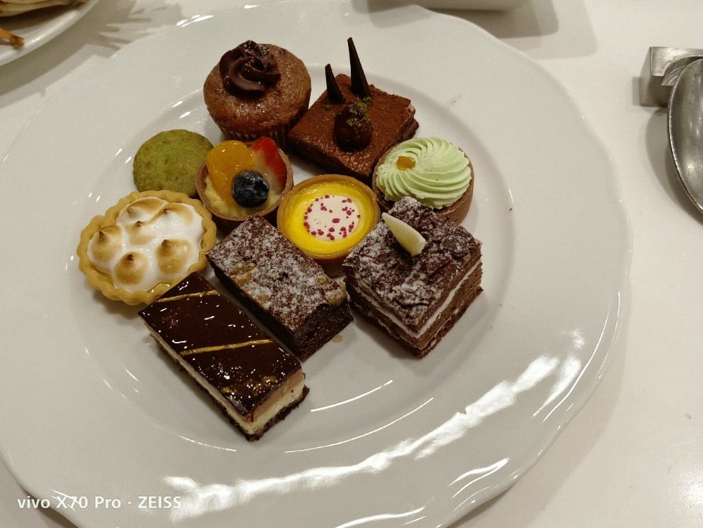 【台北美食】 六福萬怡敘日餐廳,現點現蒸龍蝦吃到飽,假日午晚餐只要5倍券1000+148 - 第40張圖 【台北美食】 六福萬怡敘日餐廳,現點現蒸龍蝦吃到飽,假日午晚餐只要5倍券1000+148
