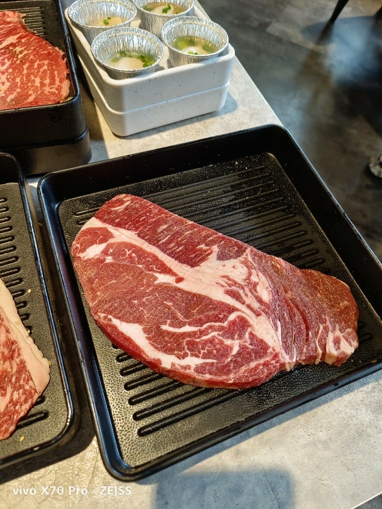 【台北美食】 肉次方，王品集團下的燒肉吃到飽，肉質和環境真的好棒