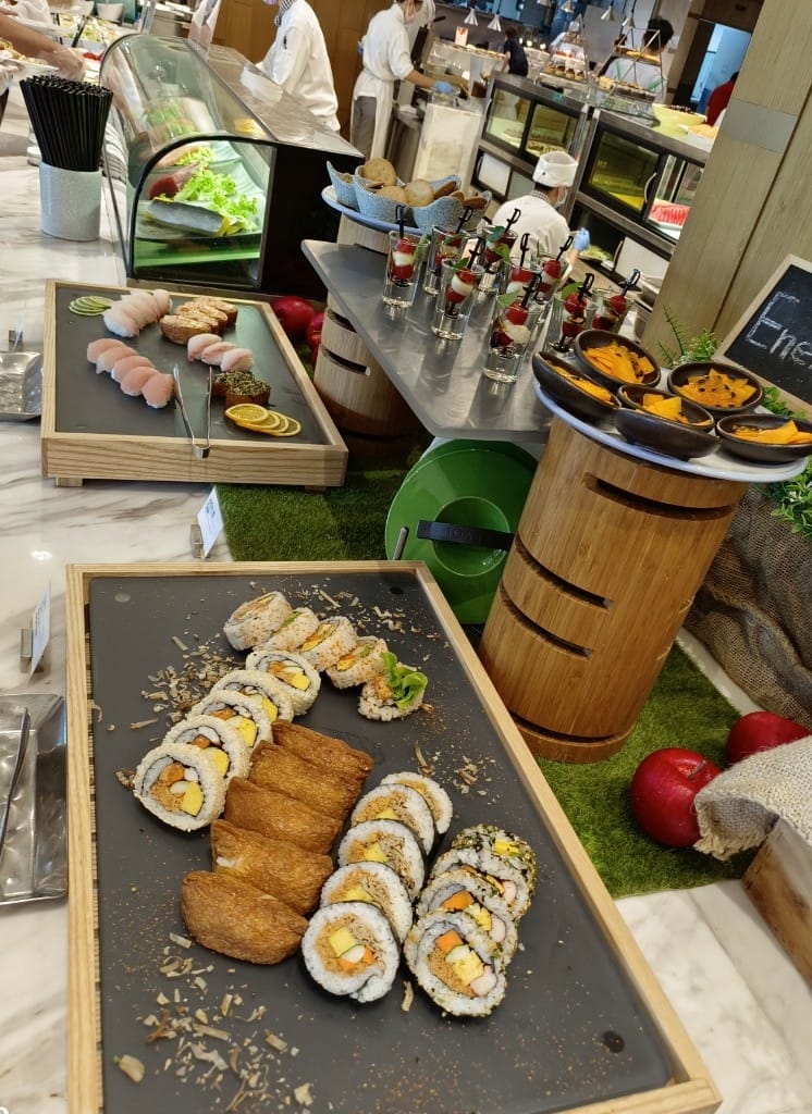 【台北美食】 六福萬怡敘日餐廳,現點現蒸龍蝦吃到飽,假日午晚餐只要5倍券1000+148 - 第31張圖 【台北美食】 六福萬怡敘日餐廳,現點現蒸龍蝦吃到飽,假日午晚餐只要5倍券1000+148