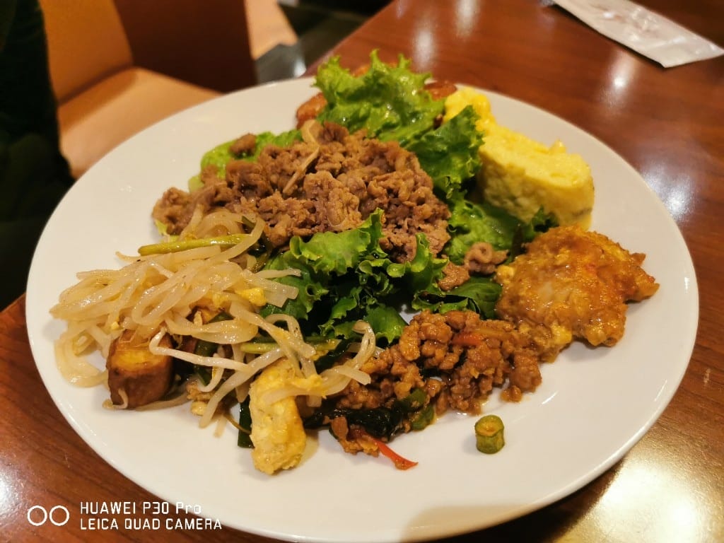 【台北美食】 泰市場，滿滿的甜蝦胭脂蝦，愛蝦的天堂