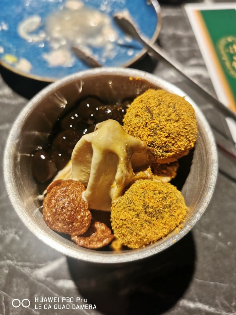 【台北美食】 這一鍋SHAREMORE吃到飽，可以盡情享用老火湯的這一鍋