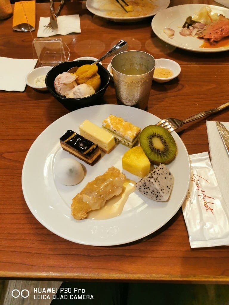 【台北美食】 泰市場，滿滿的甜蝦胭脂蝦，愛蝦的天堂