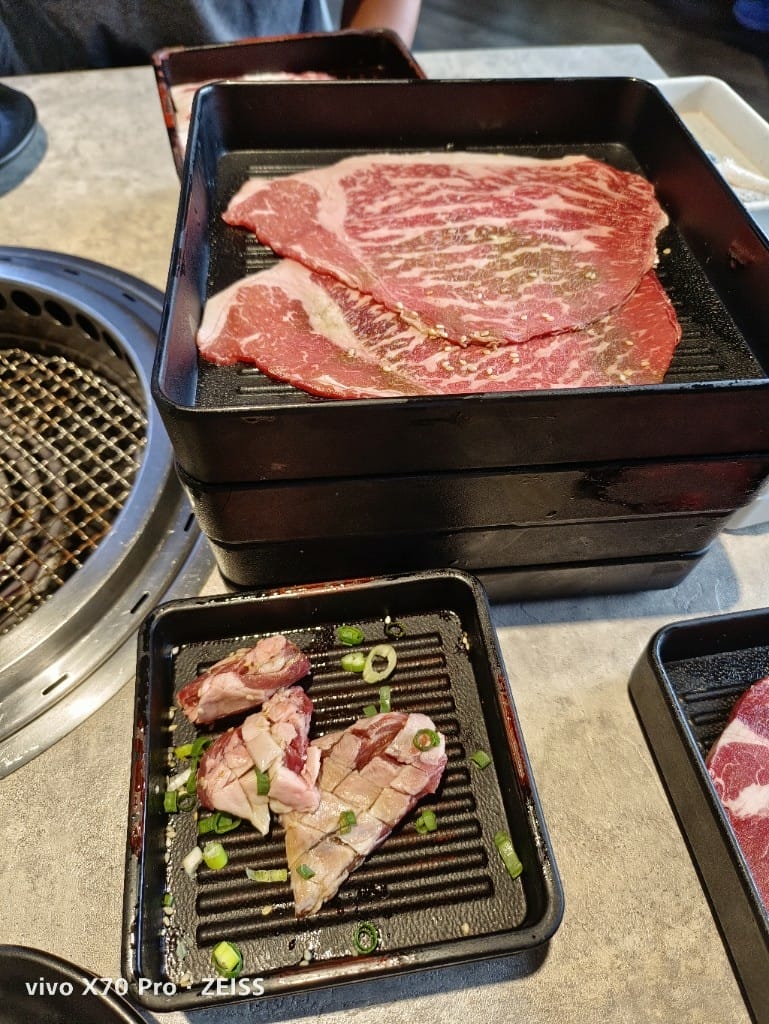 【台北美食】 肉次方，王品集團下的燒肉吃到飽，肉質和環境真的好棒