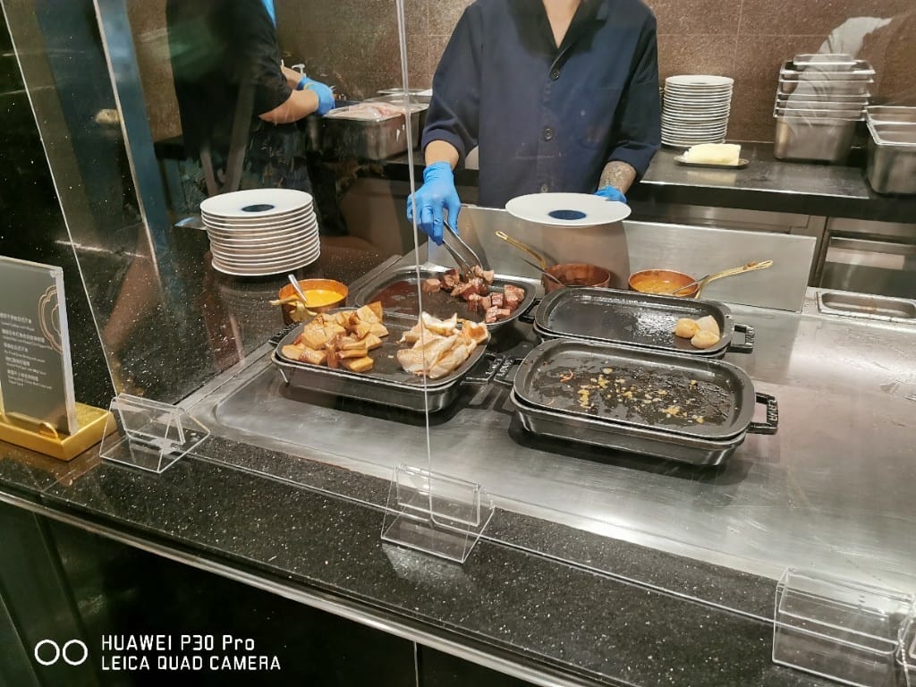 【台北美食】 旭集，最無雷的自助百匯