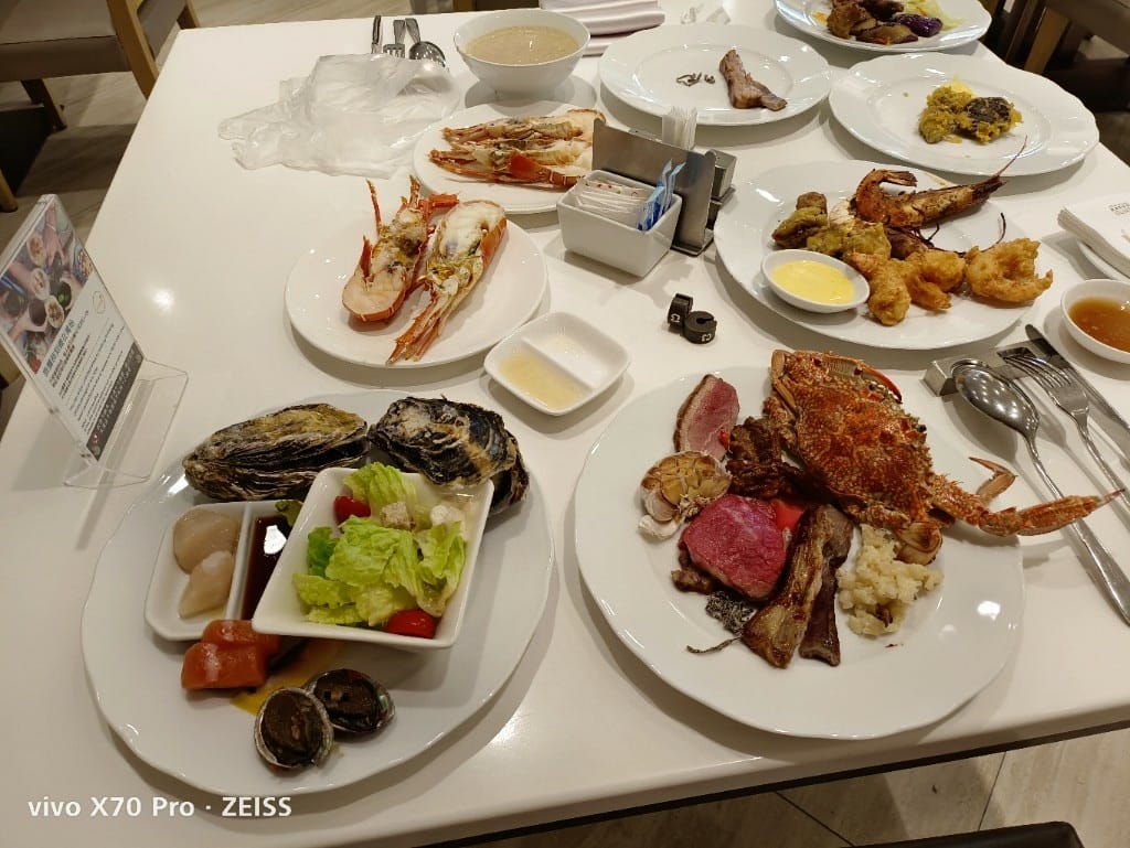 【台北美食】 六福萬怡敘日餐廳,現點現蒸龍蝦吃到飽,假日午晚餐只要5倍券1000+148 - 第4張圖 【台北美食】 六福萬怡敘日餐廳,現點現蒸龍蝦吃到飽,假日午晚餐只要5倍券1000+148