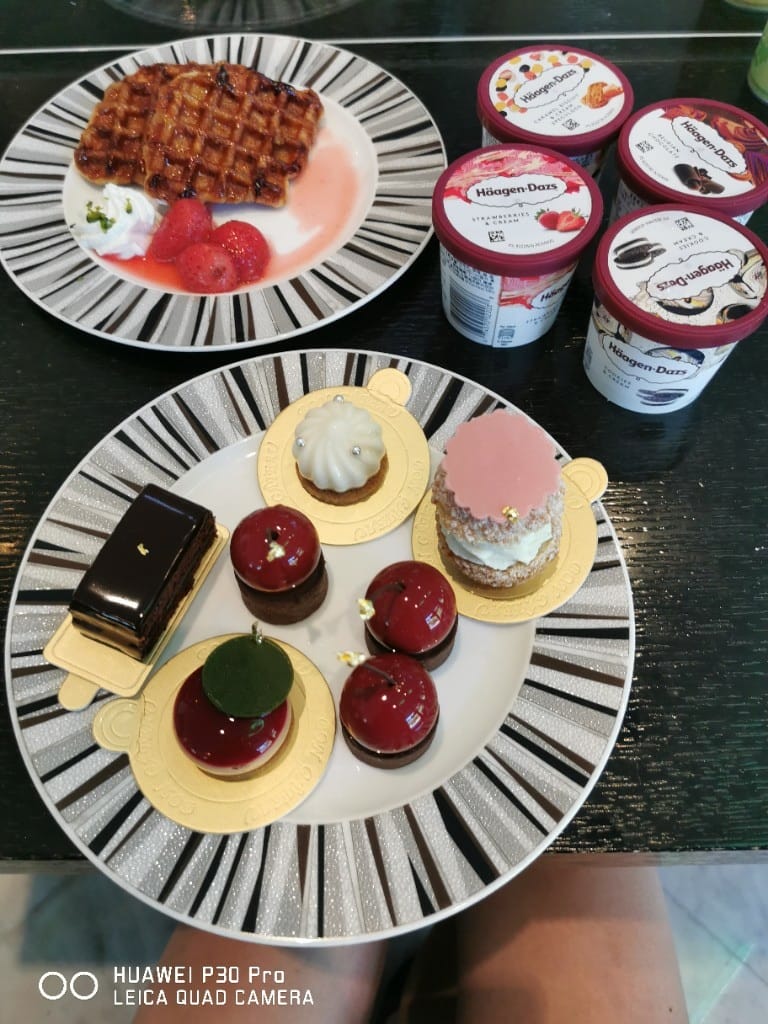 【台北美食】 寒舍艾美探索廚房，被甜點吸引來的神奇自助百匯（龍蝦吃到飽已取消）