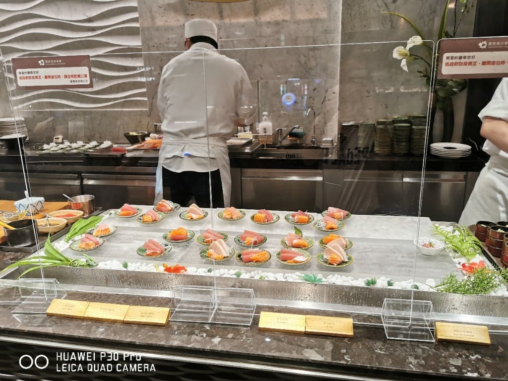 【台北美食】 旭集，最無雷的自助百匯