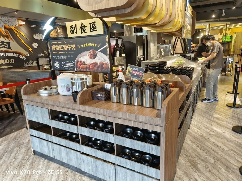 【台北美食】 肉次方，王品集團下的燒肉吃到飽，肉質和環境真的好棒