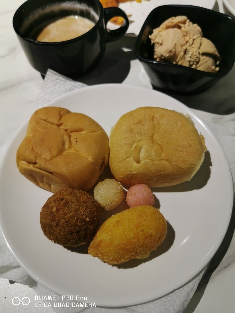 【中和美食】 我家牛排中和店1&2訪，找不到比這裡更超值的平價牛排百匯了