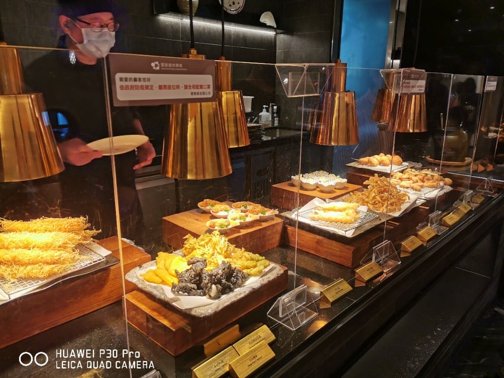 【台北美食】 旭集，最無雷的自助百匯