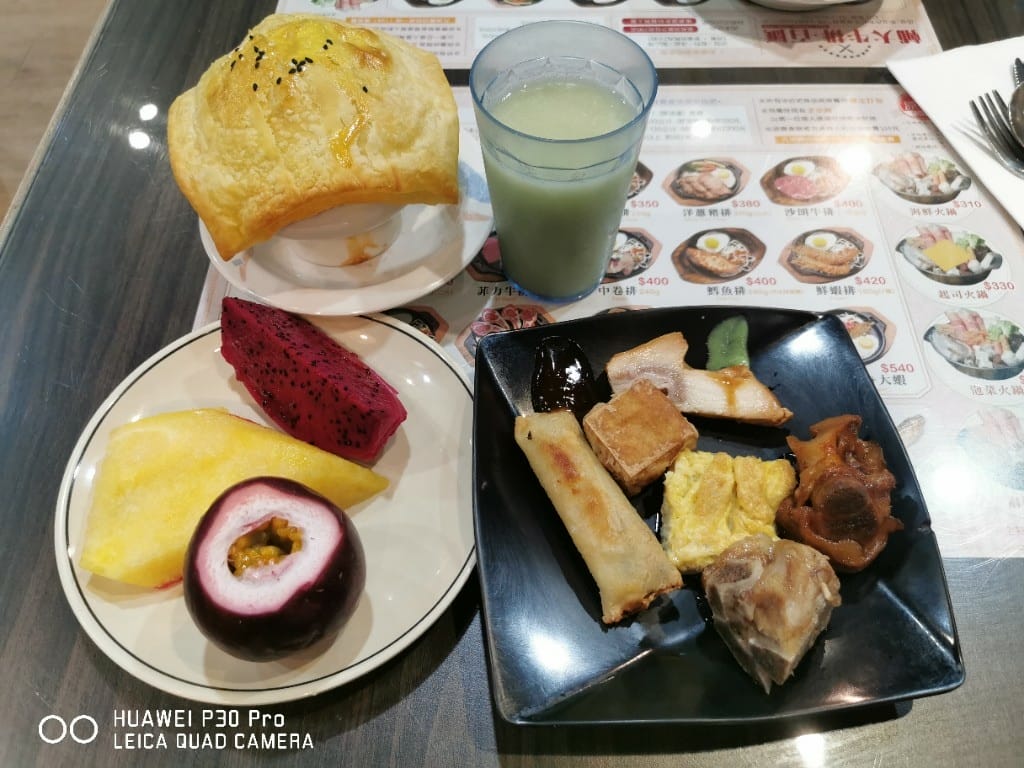 【新莊美食】 輔大牛排百匯，兩個同行一人免費，當然要來試看看
