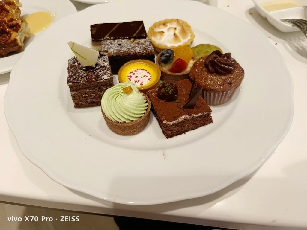 【台北美食】 六福萬怡敘日餐廳,現點現蒸龍蝦吃到飽,假日午晚餐只要5倍券1000+148 - 第39張圖 【台北美食】 六福萬怡敘日餐廳,現點現蒸龍蝦吃到飽,假日午晚餐只要5倍券1000+148