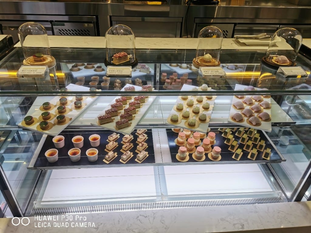 【台北美食】 寒舍艾美探索廚房，被甜點吸引來的神奇自助百匯（龍蝦吃到飽已取消）
