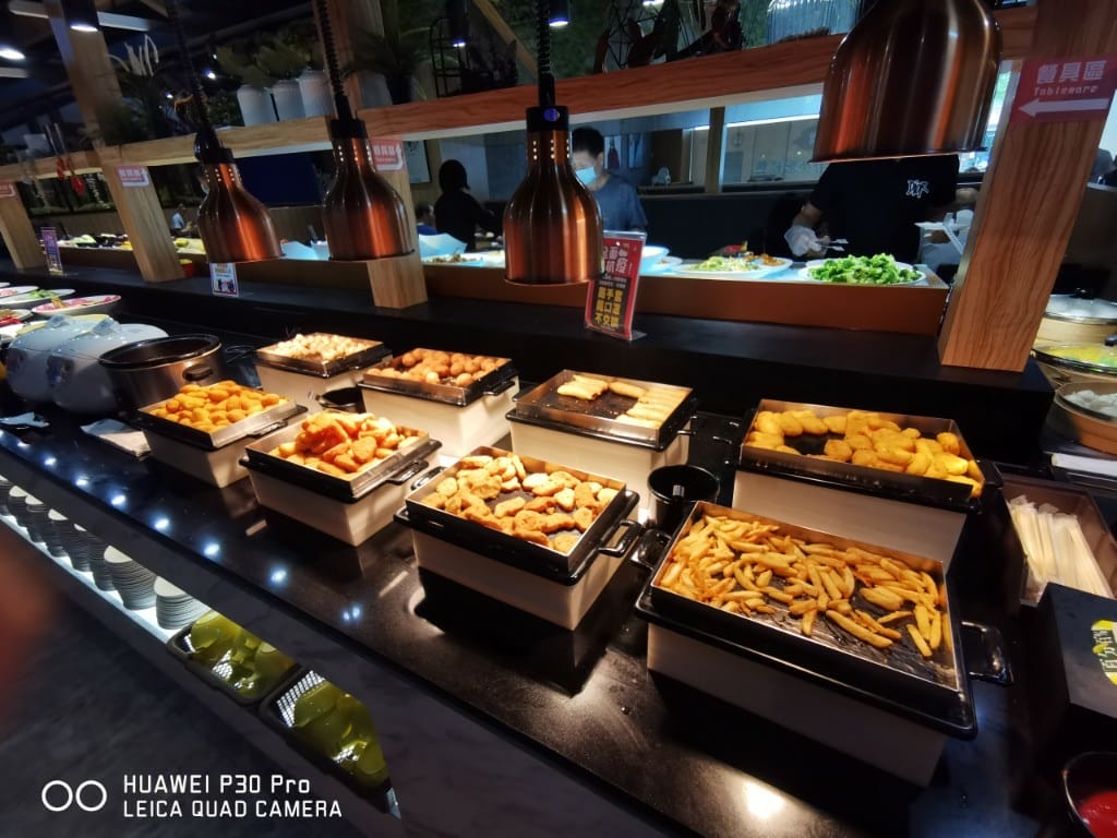 【中和美食】 我家牛排中和店1&2訪，找不到比這裡更超值的平價牛排百匯了