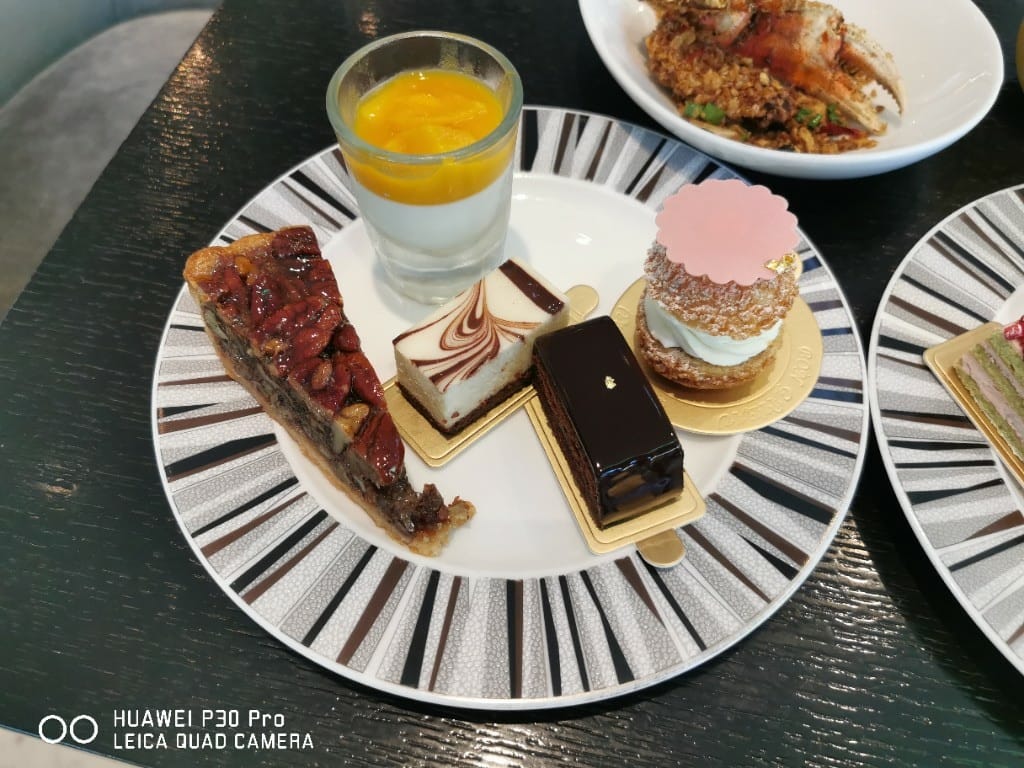 【台北美食】 寒舍艾美探索廚房，被甜點吸引來的神奇自助百匯（龍蝦吃到飽已取消）