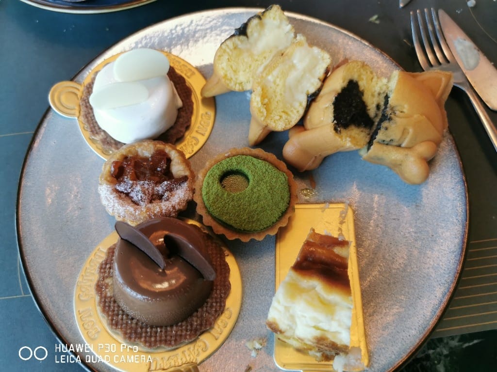 【台北美食】 旭集，最無雷的自助百匯