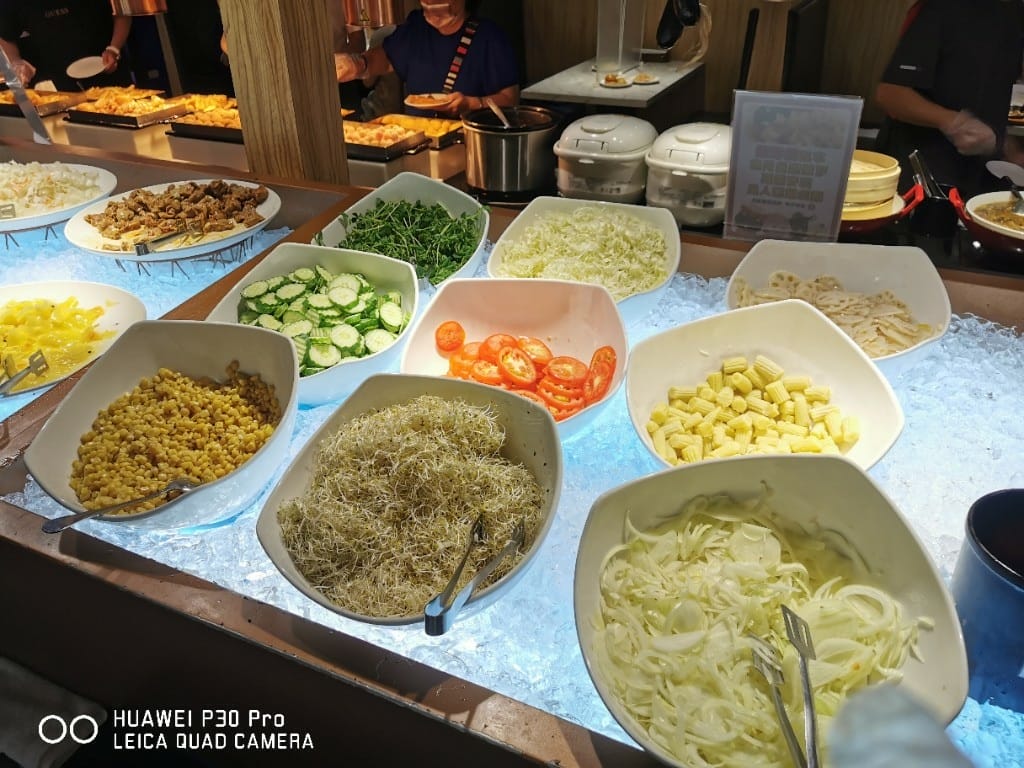 【中和美食】 我家牛排中和店1&2訪，找不到比這裡更超值的平價牛排百匯了