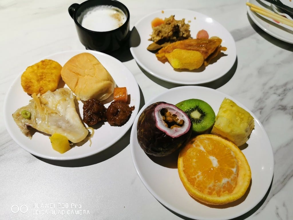 【中和美食】 我家牛排中和店1&2訪，找不到比這裡更超值的平價牛排百匯了