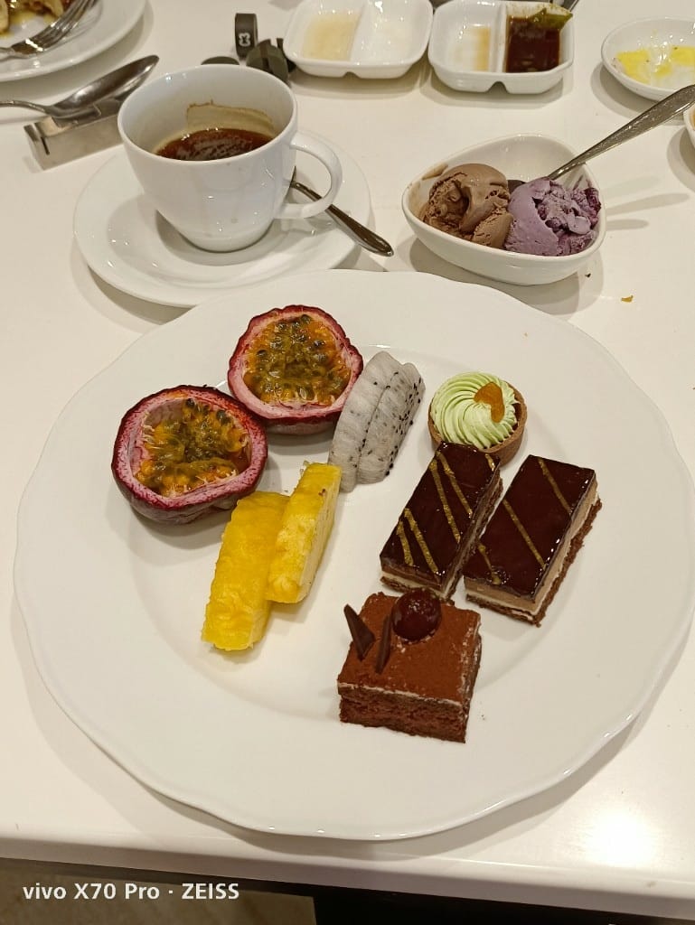 【台北美食】 六福萬怡敘日餐廳,現點現蒸龍蝦吃到飽,假日午晚餐只要5倍券1000+148 - 第43張圖 【台北美食】 六福萬怡敘日餐廳,現點現蒸龍蝦吃到飽,假日午晚餐只要5倍券1000+148