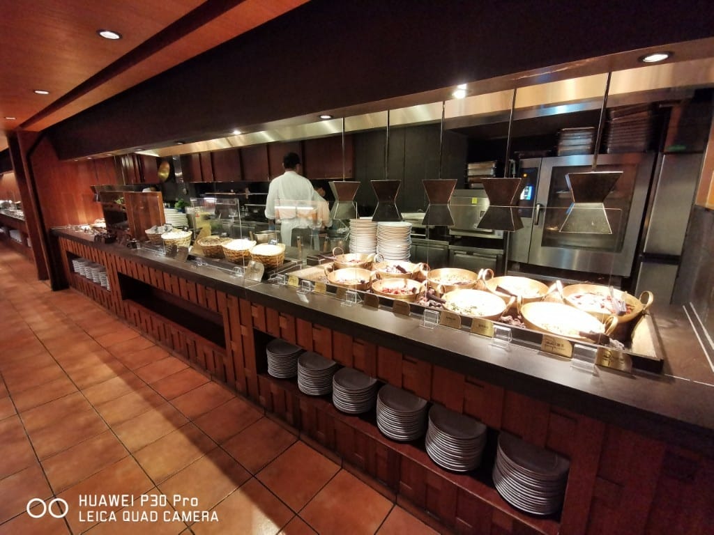 【台北美食】 泰市場，滿滿的甜蝦胭脂蝦，愛蝦的天堂