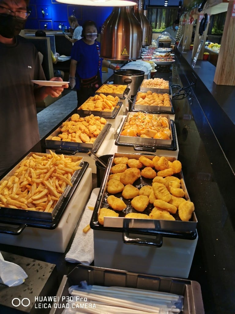 【中和美食】 我家牛排中和店1&2訪，找不到比這裡更超值的平價牛排百匯了