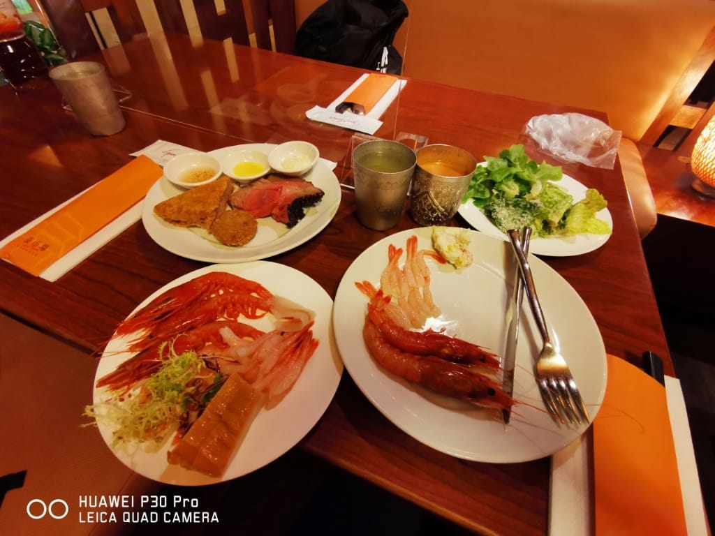 【台北美食】 泰市場，滿滿的甜蝦胭脂蝦，愛蝦的天堂