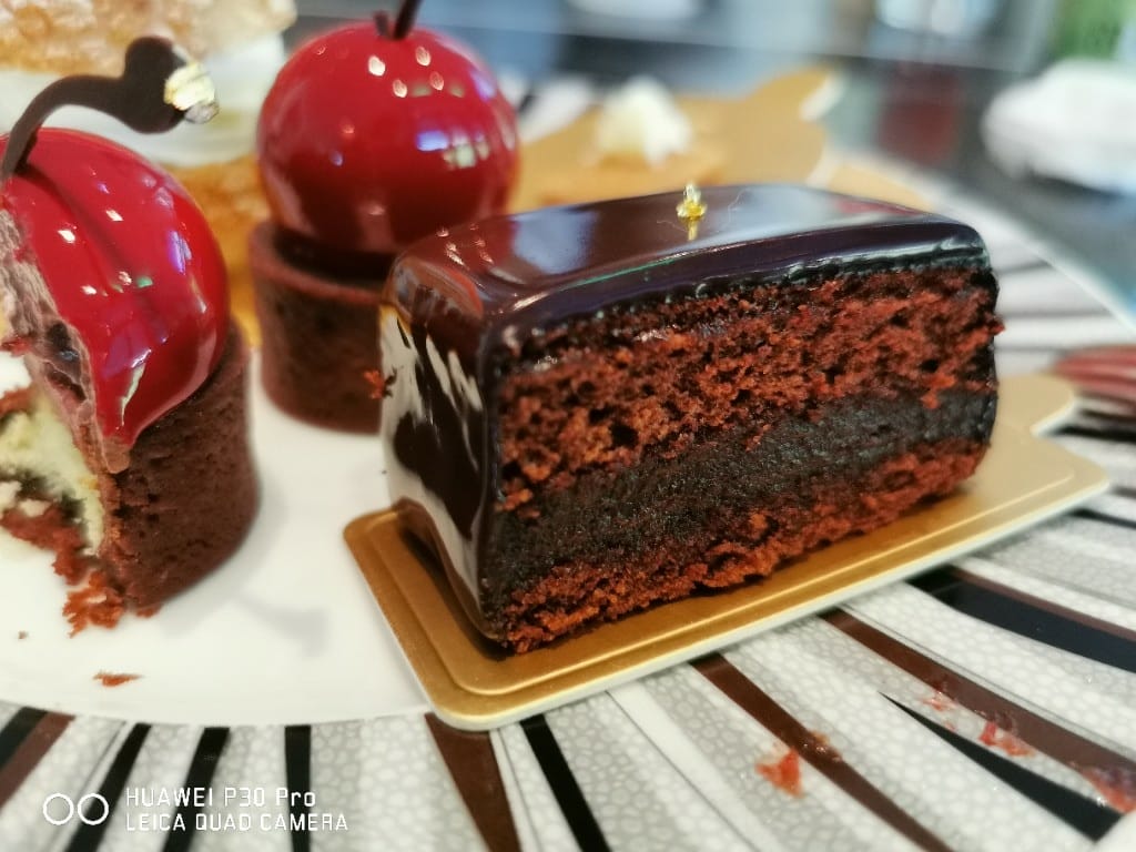 【台北美食】 寒舍艾美探索廚房，被甜點吸引來的神奇自助百匯（龍蝦吃到飽已取消）