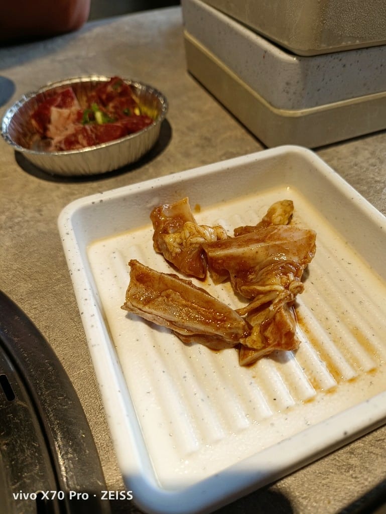 【台北美食】 肉次方，王品集團下的燒肉吃到飽，肉質和環境真的好棒