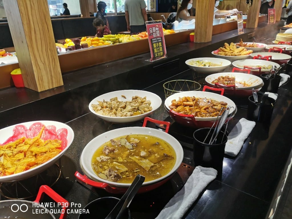 【中和美食】 我家牛排中和店1&2訪，找不到比這裡更超值的平價牛排百匯了