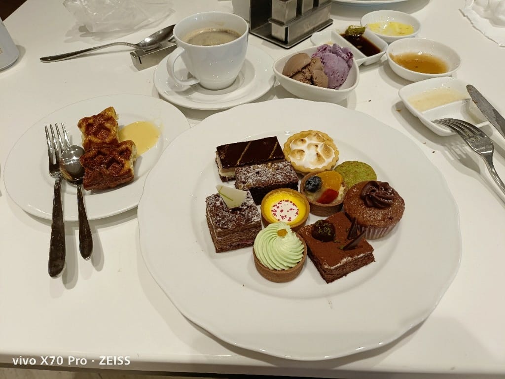 【台北美食】 六福萬怡敘日餐廳,現點現蒸龍蝦吃到飽,假日午晚餐只要5倍券1000+148 - 第38張圖 【台北美食】 六福萬怡敘日餐廳,現點現蒸龍蝦吃到飽,假日午晚餐只要5倍券1000+148