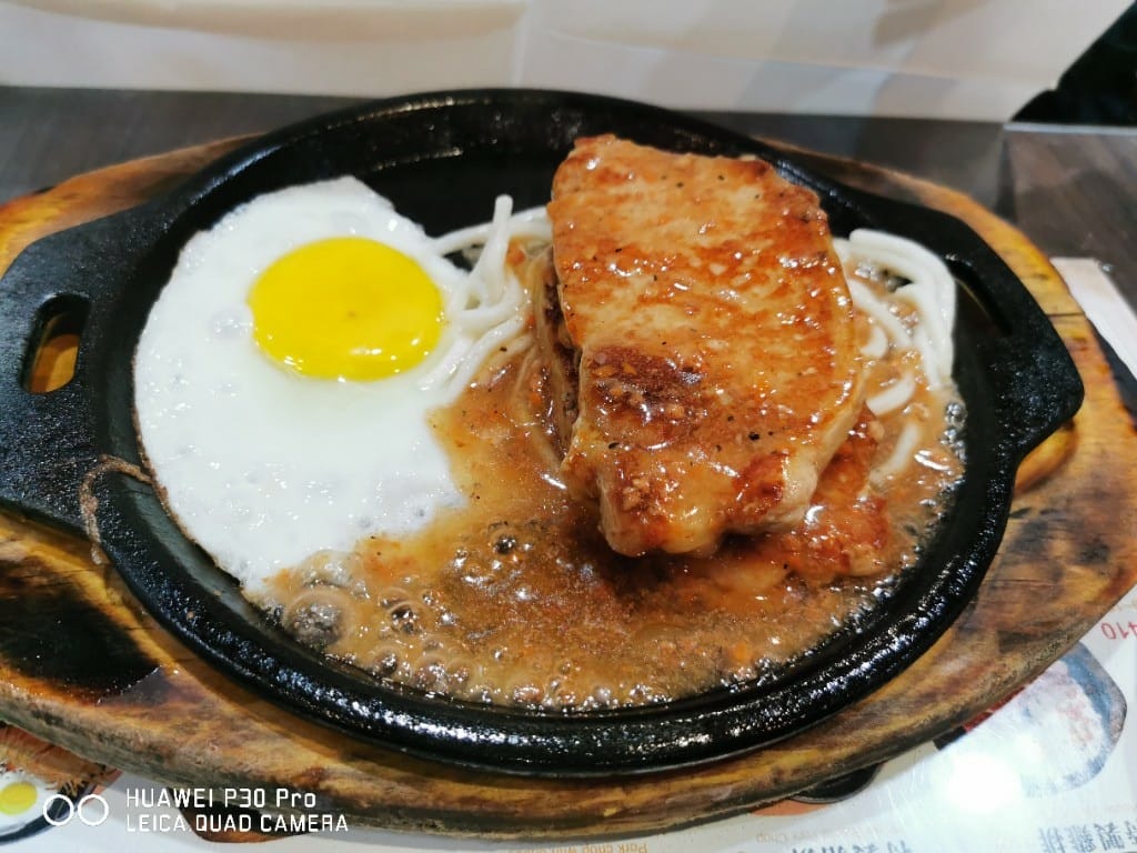 【新莊美食】 輔大牛排百匯，兩個同行一人免費，當然要來試看看