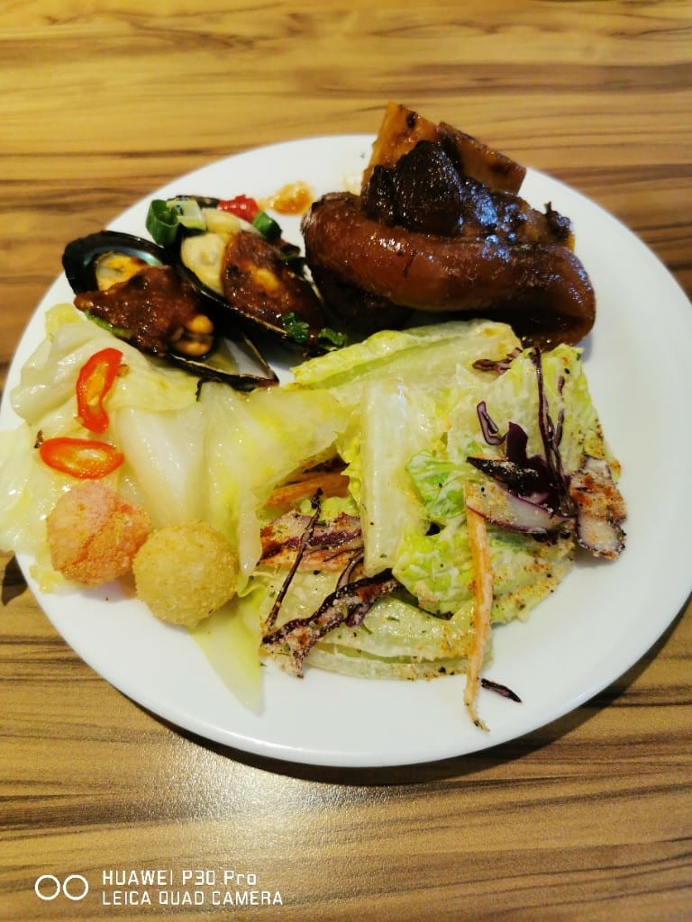 【台北美食】 我家牛排三民店，小巧實惠的牛1
排百匯