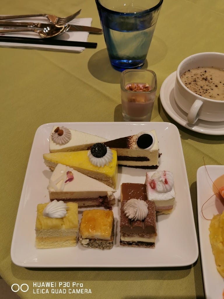 【台北美食】 神旺大飯店伯品廊西餐廳，小而巧的飯店百匯