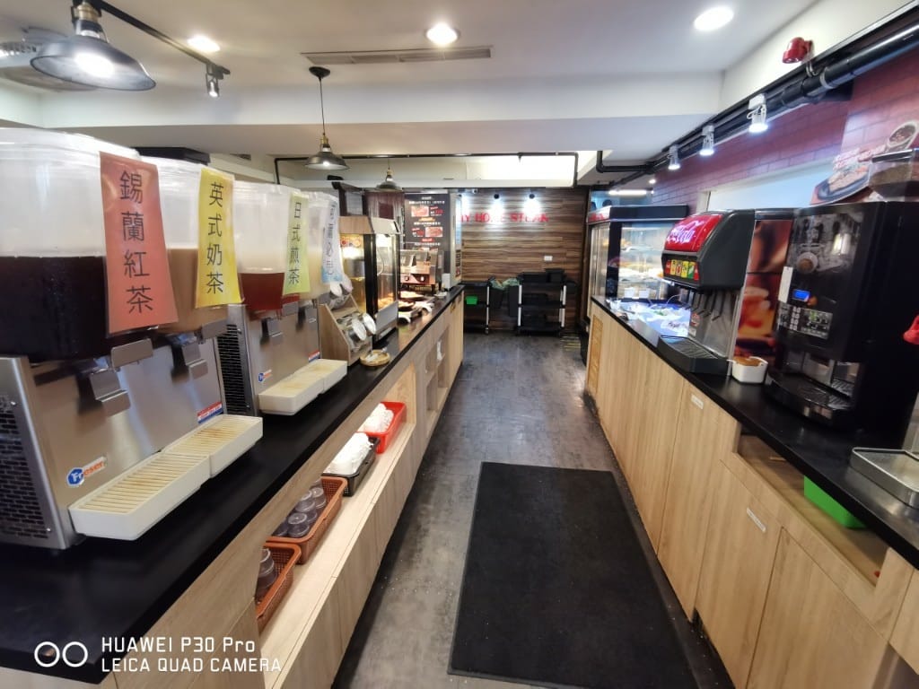 【台北美食】 我家牛排三民店，小巧實惠的牛1
排百匯