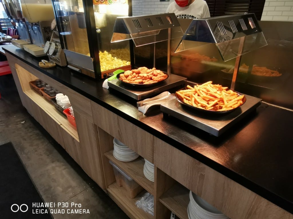 【台北美食】 我家牛排三民店，小巧實惠的牛1
排百匯