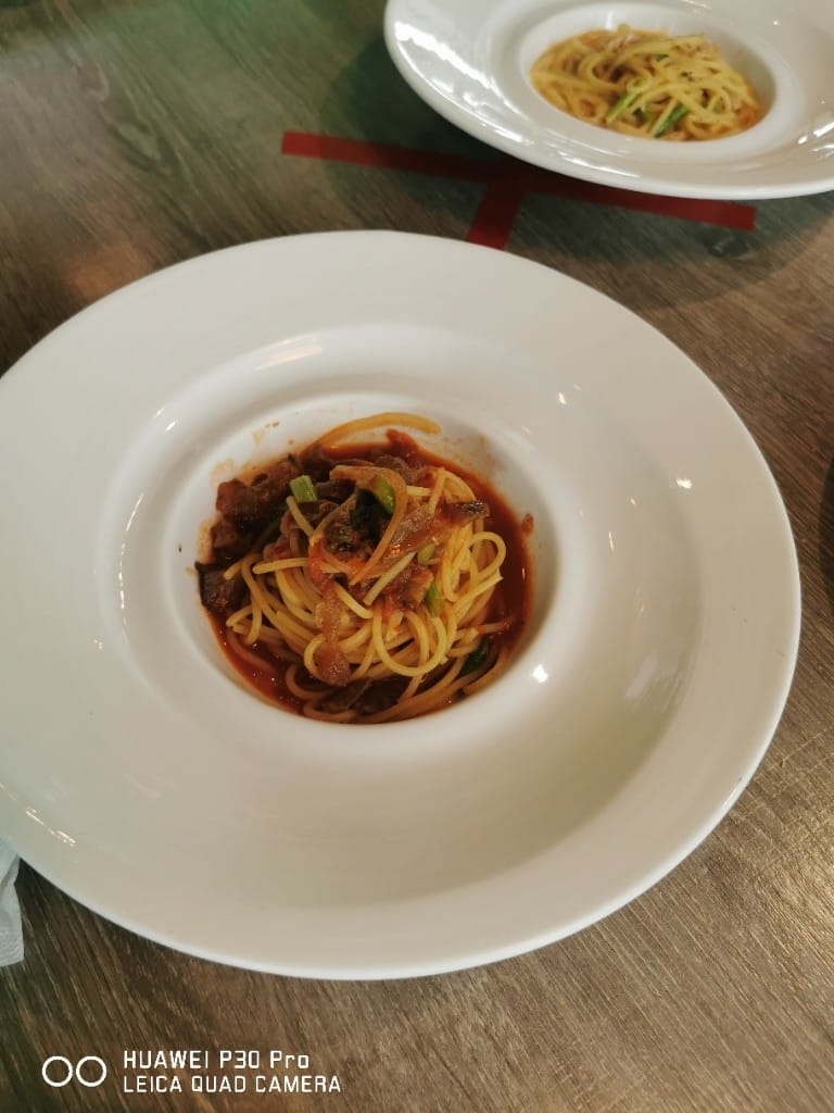 【新莊美食】 鬥牛士義式廚房，美味Pizza和炸物又平價的聚餐好選擇