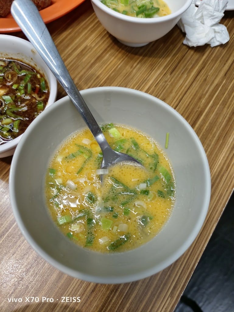 【新莊美食】 詹記麻辣火鍋，訂位已排到一個半月後的美味麻辣鍋