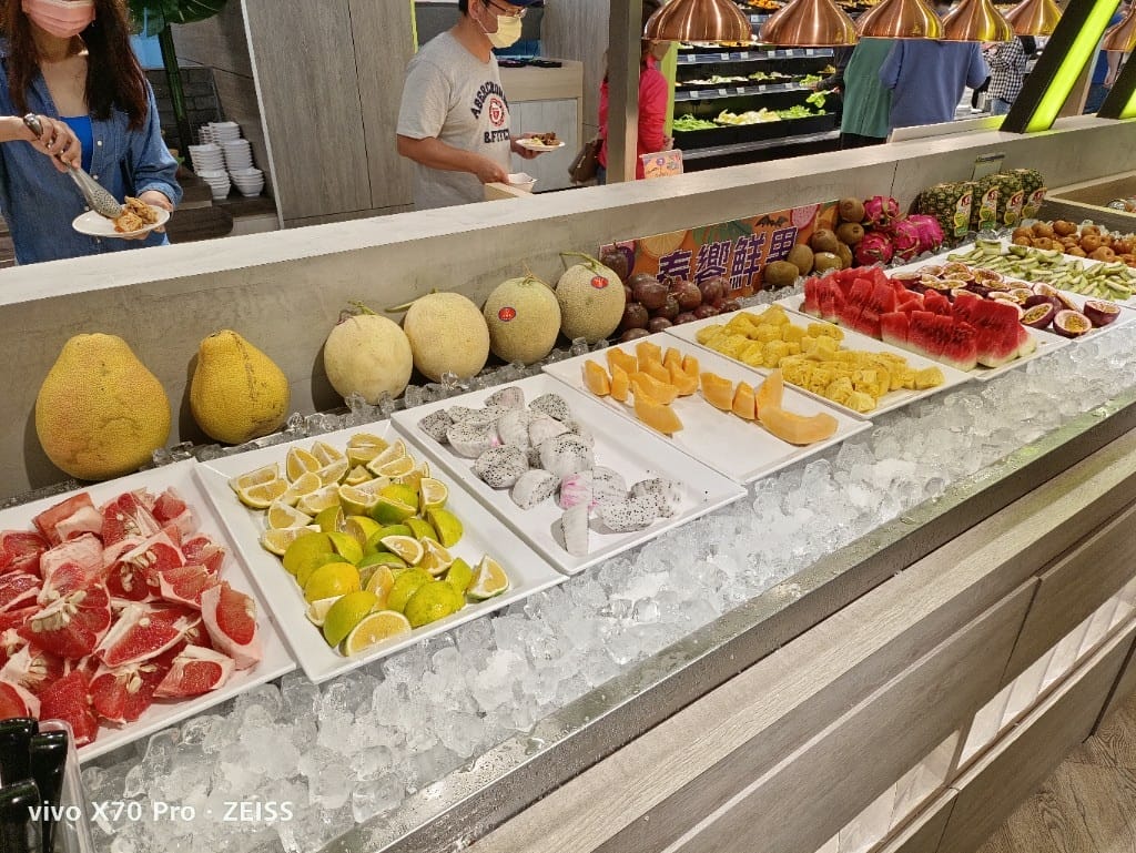 【板橋美食】 吉哆火鍋百匯，錢都火鍋新品牌吃到飽，趁著泰國美食季吃起來