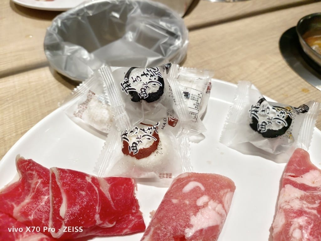 【板橋美食】 吉哆火鍋百匯，錢都火鍋新品牌吃到飽，趁著泰國美食季吃起來